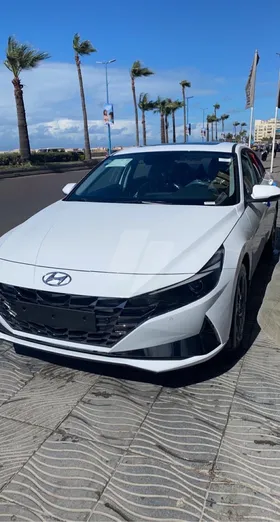 Hyundai Elantra CN7 2021