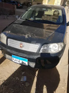 فيات بونتو 2011