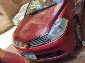  Nissan _ Tiida _2006