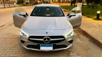 Mercedes _ CLA 180 2020
