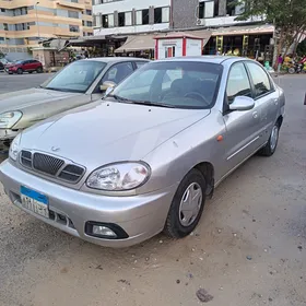 لانوس ٢ موديل ٢٠٠٤ 