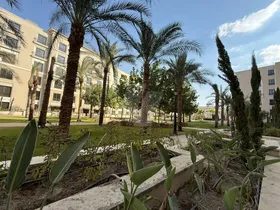 للايجار شقه في كمبوند فيلدج ويست الشيخ زايد  Apartment for rent in Village West Compound, Sheikh Zayed.