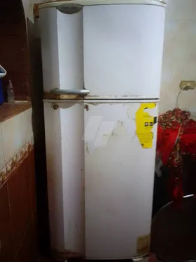 ثلاجة ايديال زانوسي 16قدم نوفرست بابين