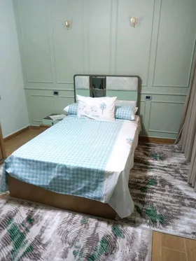 غرفتين نوم وسفرة واتننين انتريه 