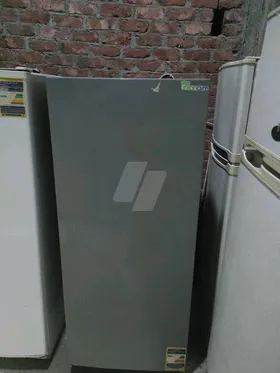 تلاجه يونير اير 10قادم استعمال نظيف جدا شحن شركه 