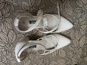 شوز بكعب سواريه 