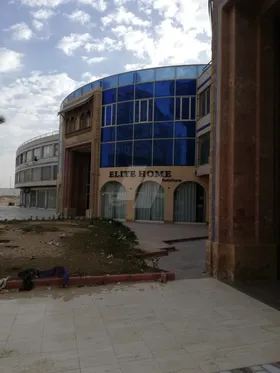 مكتب إداري تجاري للإيجار من المالك مباشرة