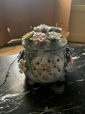 بونبونيرة فخار جديدة 