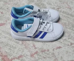 كوتشي اديداس