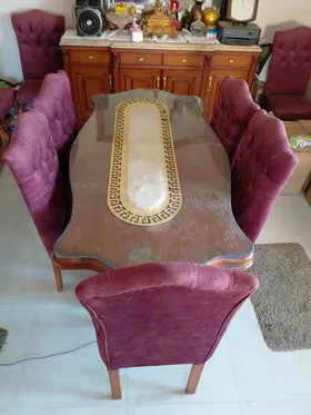 سفرة ٨ كراسي و نيش و بوفية لون بني بندقي