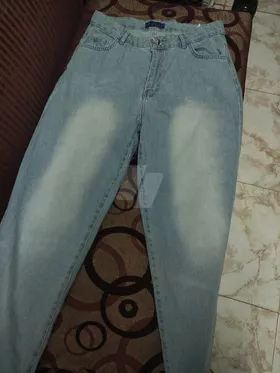 بنطلون جينز جديد متلبسش