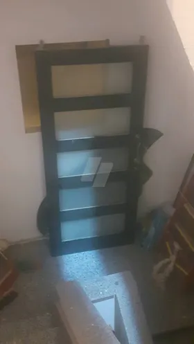 باب جرار زانخشب وزجاج