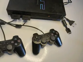 بلاي ستيشن 2 مهكر عليه هارد 200 جيجا أكثر من 100 لعبة