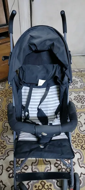 عربيه اطفال عكاز 