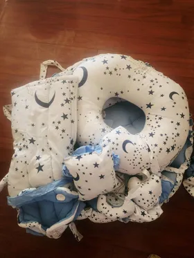 طقم بيبي بوي ولادة كامل ،لم يستخدم مطلقا غير قطعة واحده منه