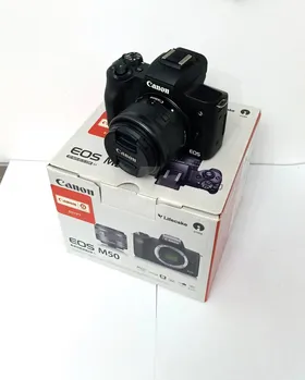 كانون M50 مارك 1