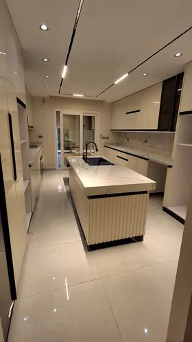 دوبلكس للايجار تشطيب رائع أول سكن - كمبوند ماونتن فيو آي سيتي 6 اكتوبر