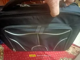 شنطة للاب توب وملفات لموظف ادارى أو محامى