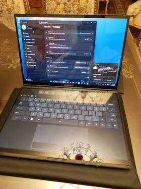 Asus zenbook Duo 2024