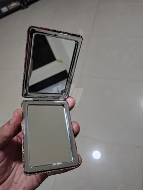 مرايا مكياج