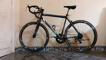 Trinx R330 road bike