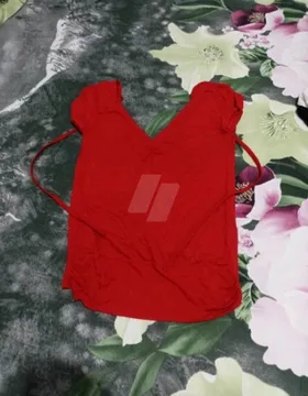 تي شيرت بيتي