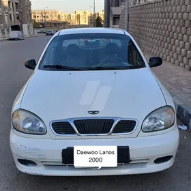 سيارة لانوس مستعمله 2000