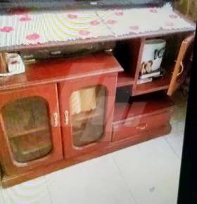 ترابيزه تليفزيون
