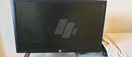 شاشة hp ٢١ بوصة