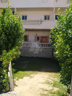 شاليه دور ارضي بحديقه خاصه بنصف الثمن سعر لا يقارن بالقرب من مدينه العلمين بحري الطريق شاليه على البحر