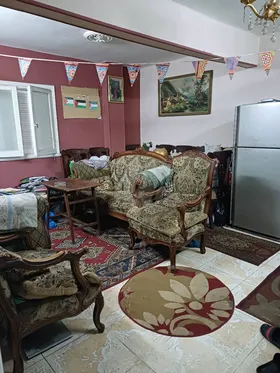 شقه للبيع 