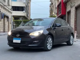 اوبل استرا ٢٠١٨.  ١٦٠٠cc. توب لاين.  فبريكة 