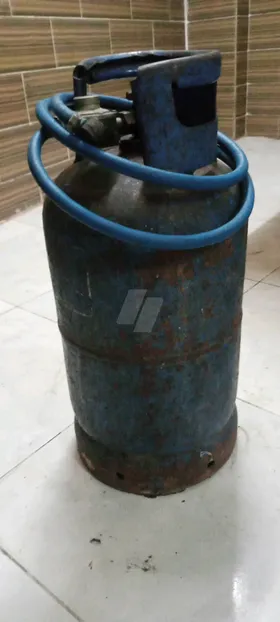 انبوبة غاز مليانة للبيع 