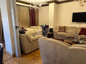 شقة للبيع ٢٠٠م