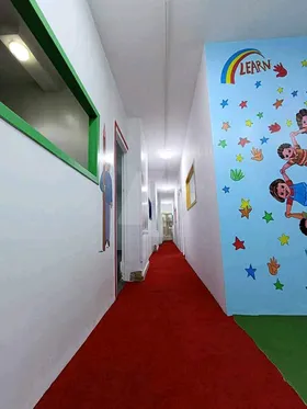 محل للبيع دور اول علوي 300 متر