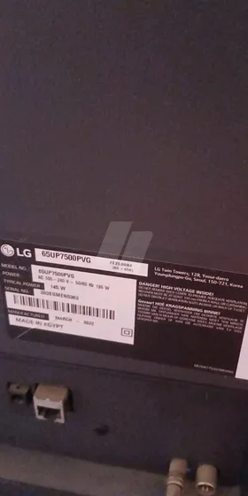 شاشةLG 65 بوصة للبيع