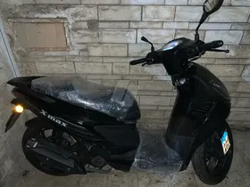 اسكوتر اكس ماكس 