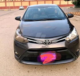 Toyota _ Yaris 2015