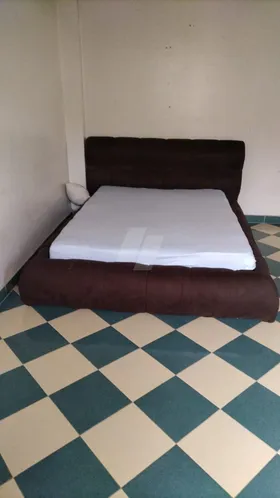 سرير 150 متر بالمرتبه 