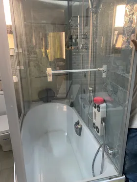 كابينه حمام بالبانيو