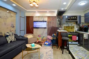 شقه للبيع 100 م سموحة (ش الهيلتون)