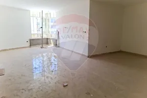 شقه للبيع 180 م سموحة (جراند فيو)