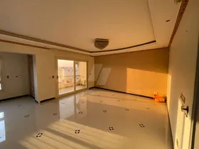 فرصه لن تتكرر شقة للإيجار سوبر لوكس بمطبخ جاهز 