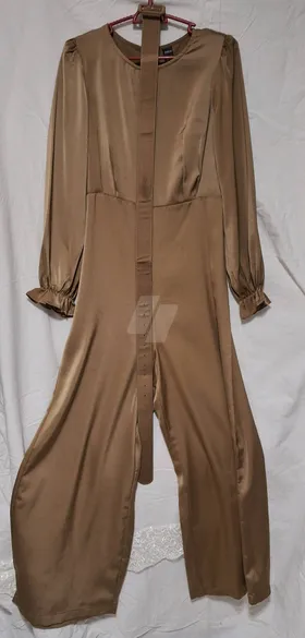 shein golden jumpsuit, black dejavu sandals