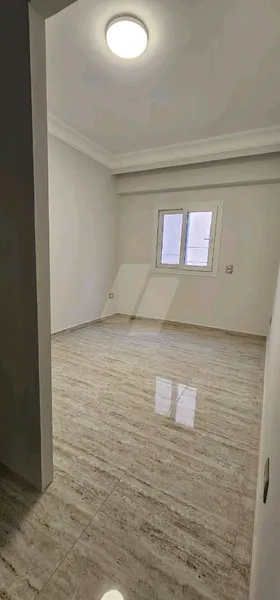 🟥 شقة للإيجار – الياسمين 7 – التجمع الأول