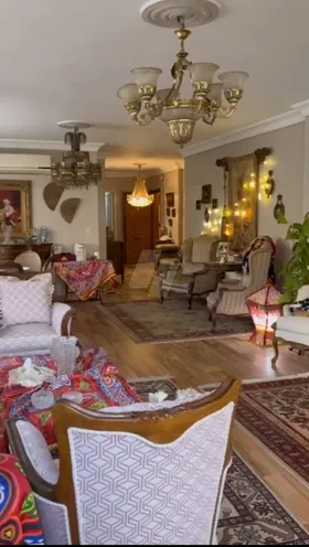 شقة للبيع في المهندسين، ميدان لبنان من المالك مباشرة